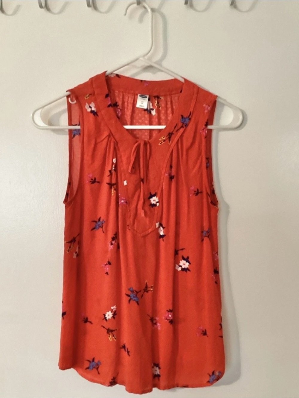 Old Navy Coral-Orange Floral Tie-Neck Sleeveless Top